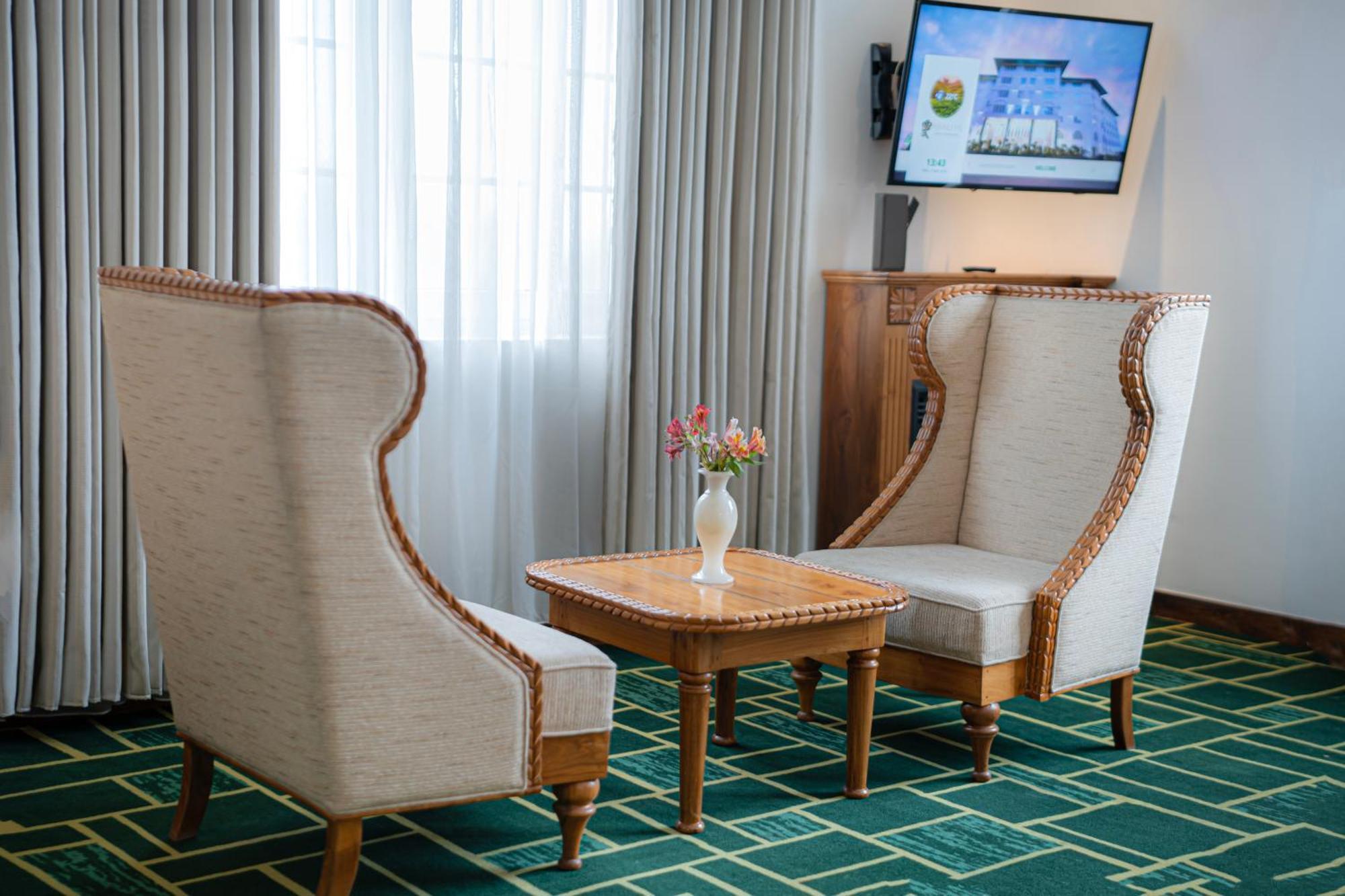 Araliya Green City - Your Gateway To Everything In Нувара-Элия Экстерьер фото