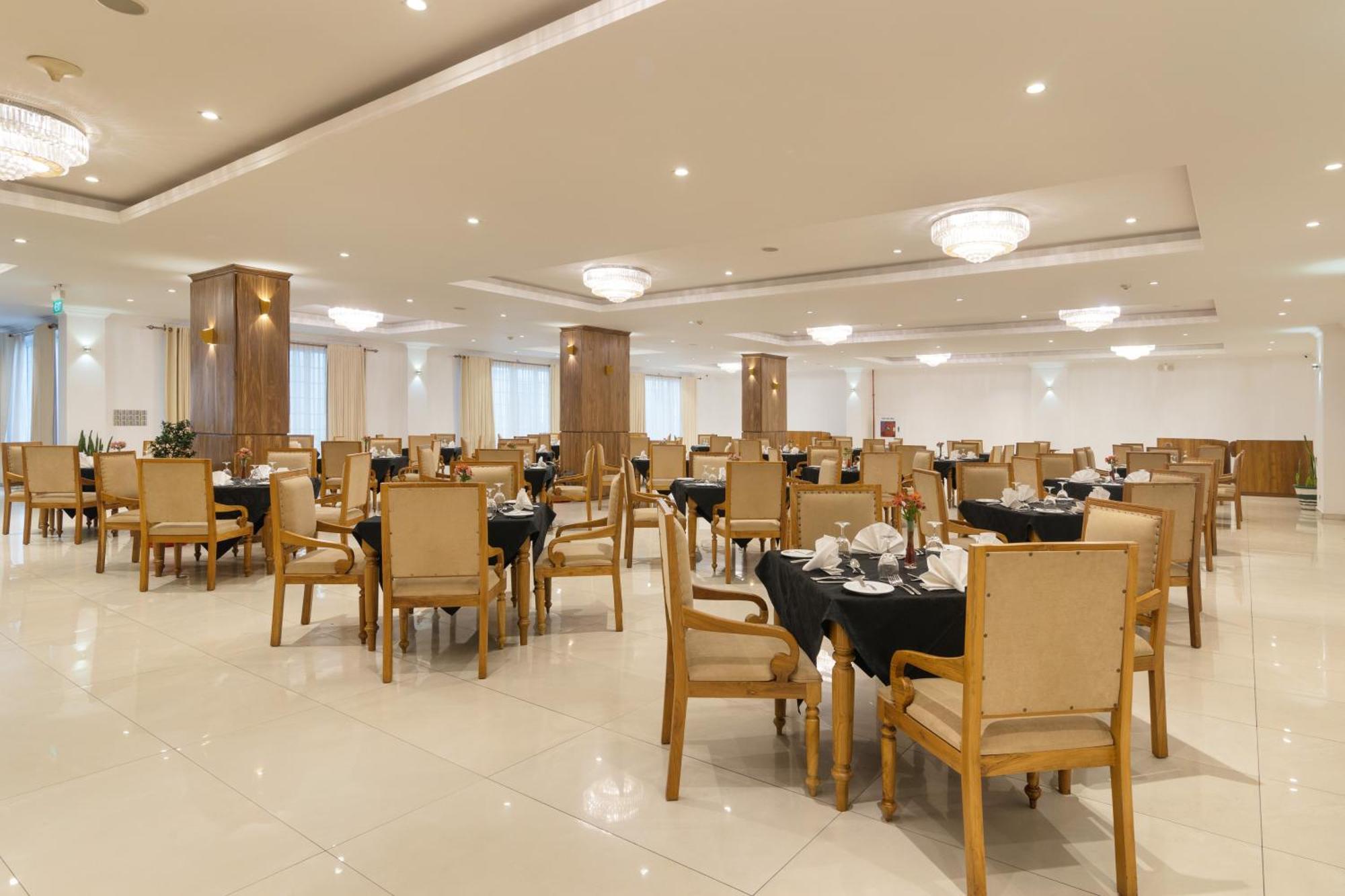 Araliya Green City - Your Gateway To Everything In Нувара-Элия Экстерьер фото