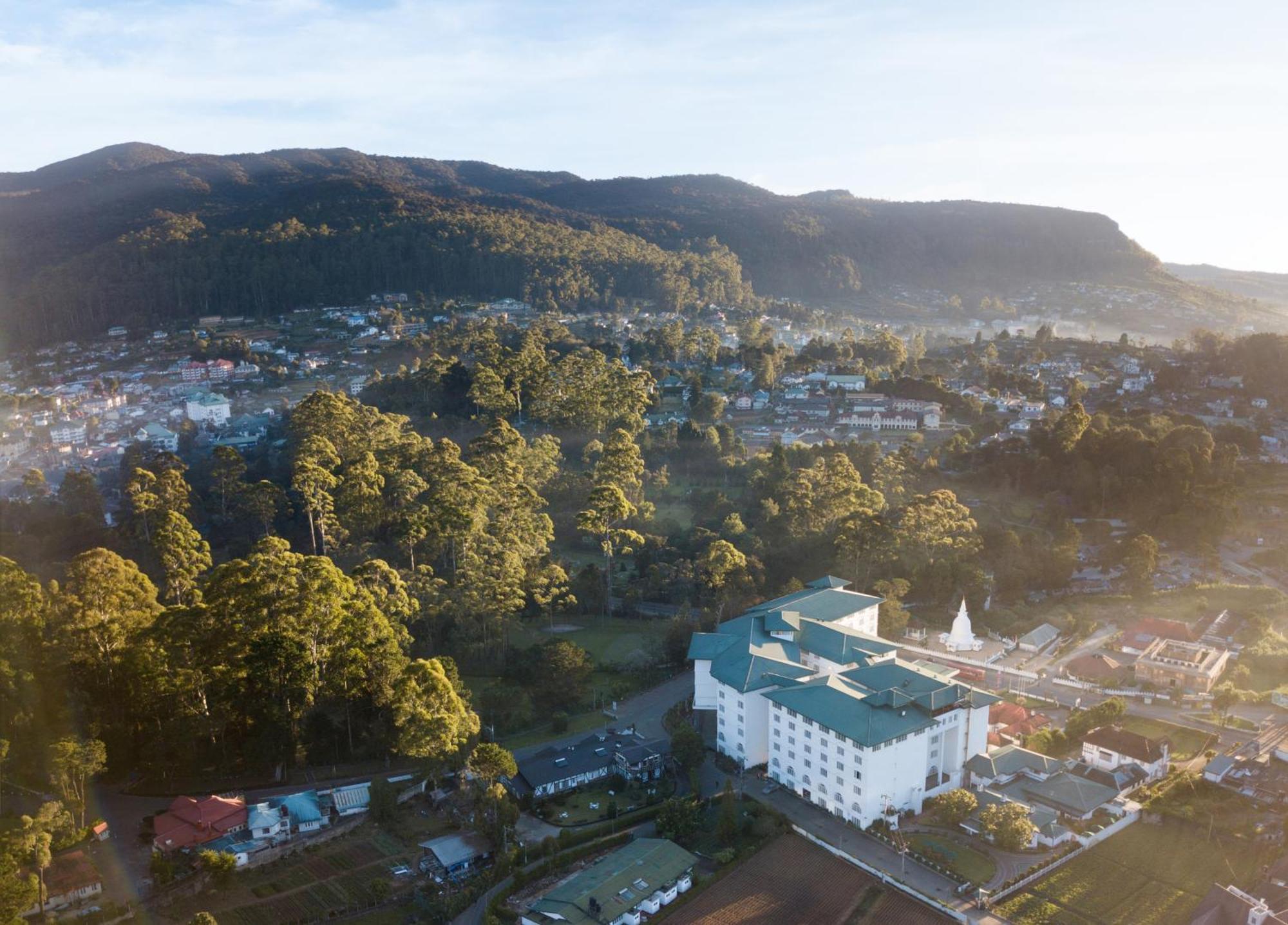 Araliya Green City - Your Gateway To Everything In Нувара-Элия Экстерьер фото