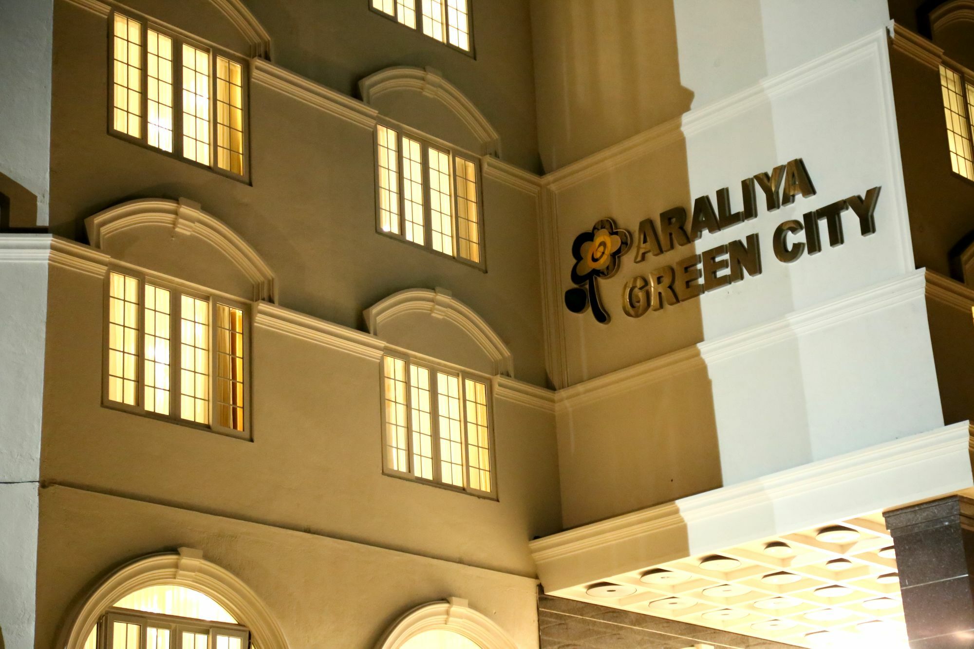 Araliya Green City - Your Gateway To Everything In Нувара-Элия Экстерьер фото